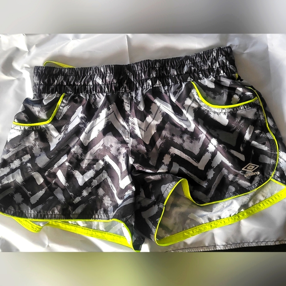 Umbro Ladies Running Shorts Size M